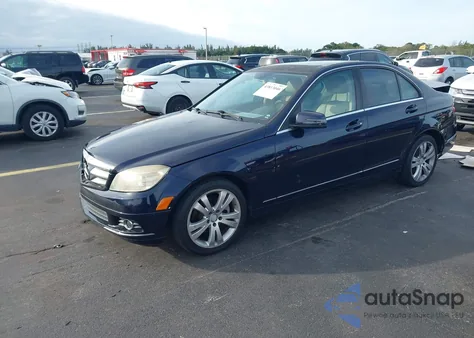 2010 Mercedes-Benz C 300 Luxury/Sport из США, поврежденный, VIN WDDGF5EB9AF463022